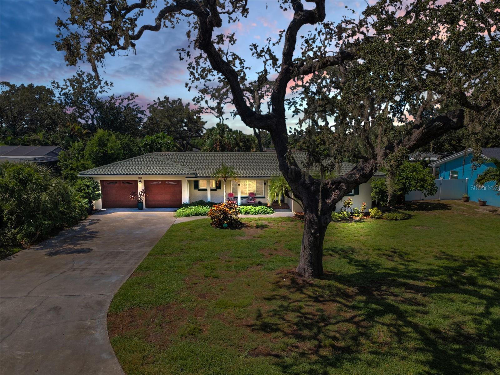 With its architectural pedigree and unbeatable location, this Harbor Bluffs gem is more than a home—it’s a lifestyle!