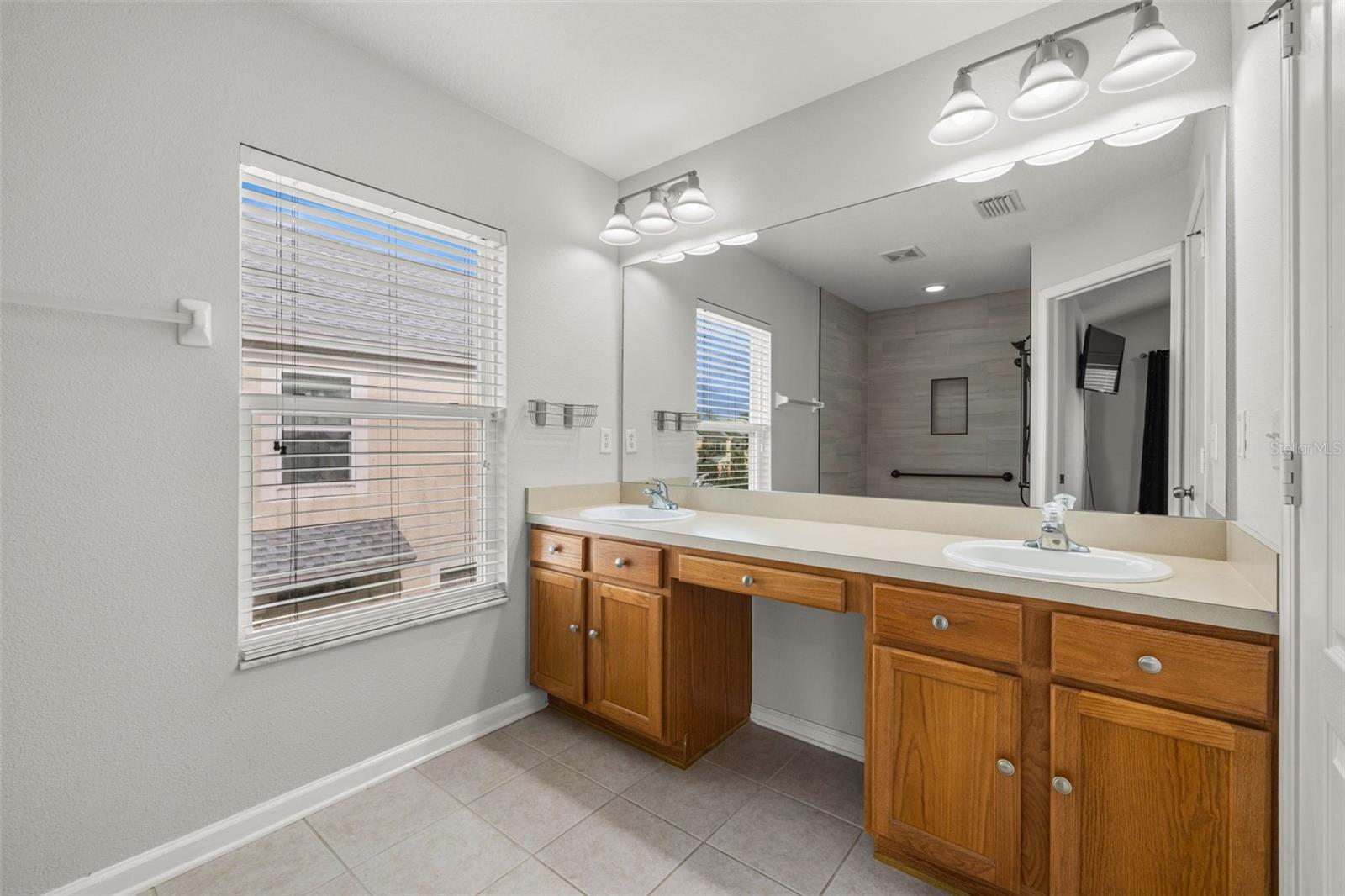 Primary bath