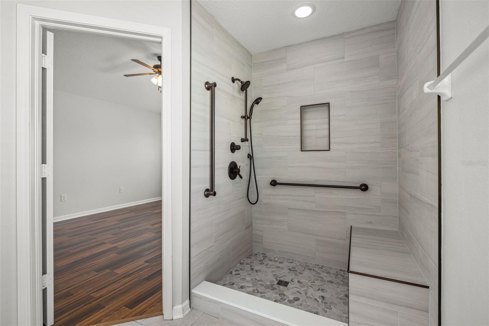 Primary bath