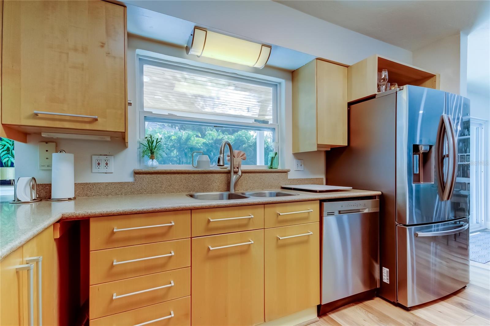 Plenty of cabinets