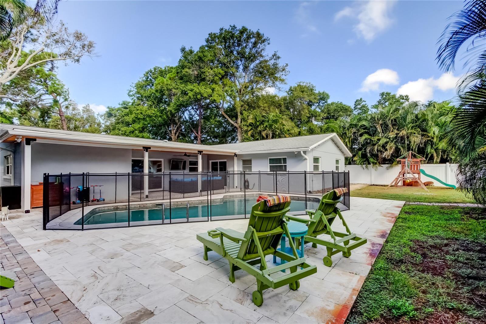 Pool & Deck