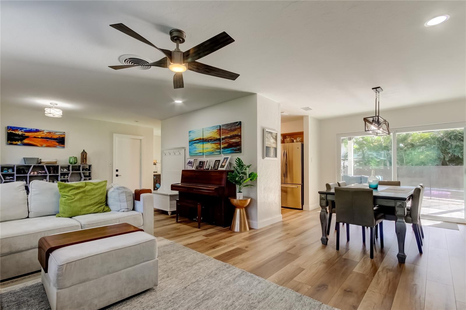 Living/Dining Combo