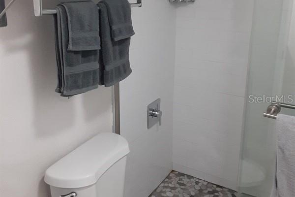 TB8435786