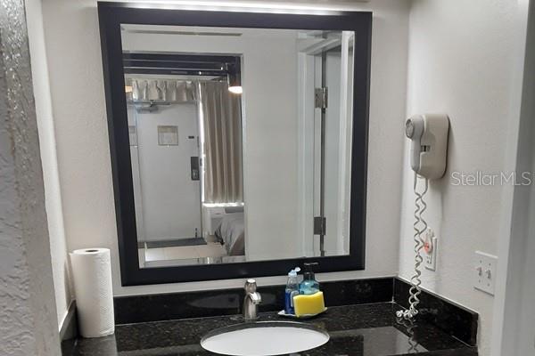 TB8435786