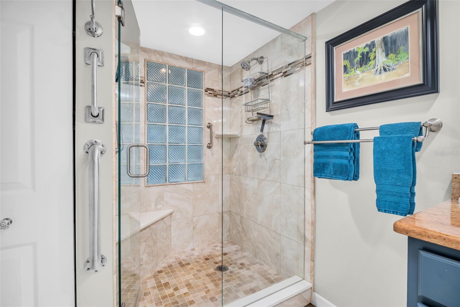SEATED SHOWER IN PRIMARY BATH