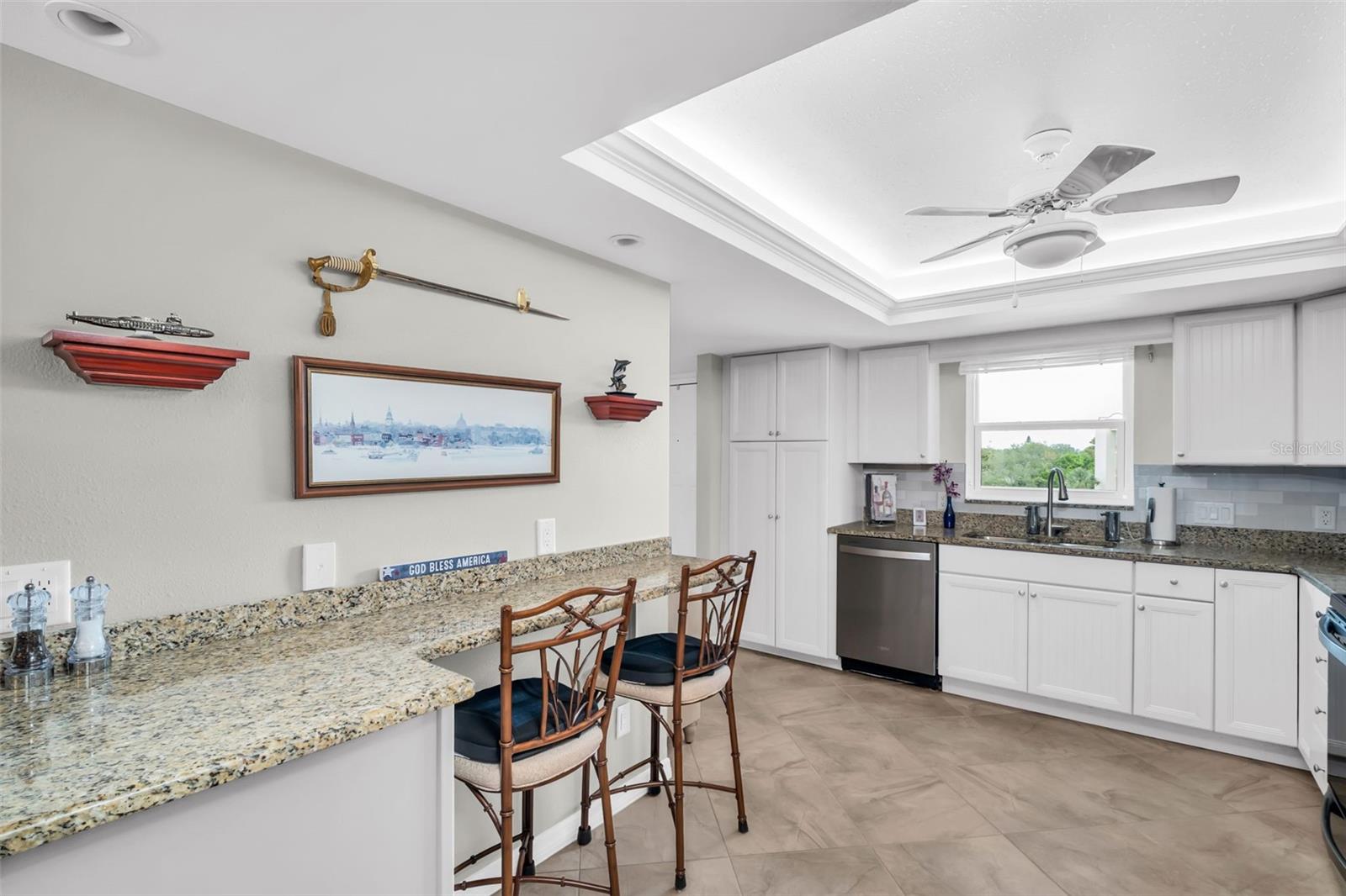 STAINLESS APPLIANCES