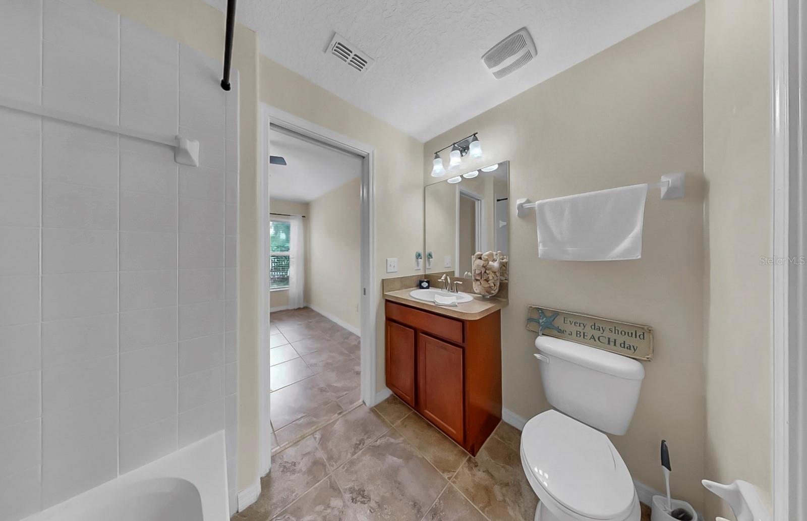Jack-and-Jill Bath