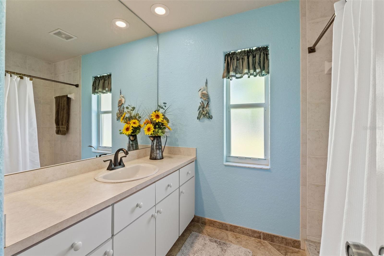 GUEST BATHROOM