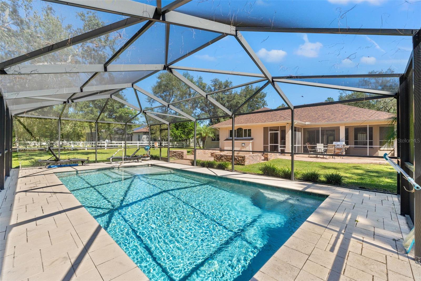 SCREEN ENCLOSED POOL