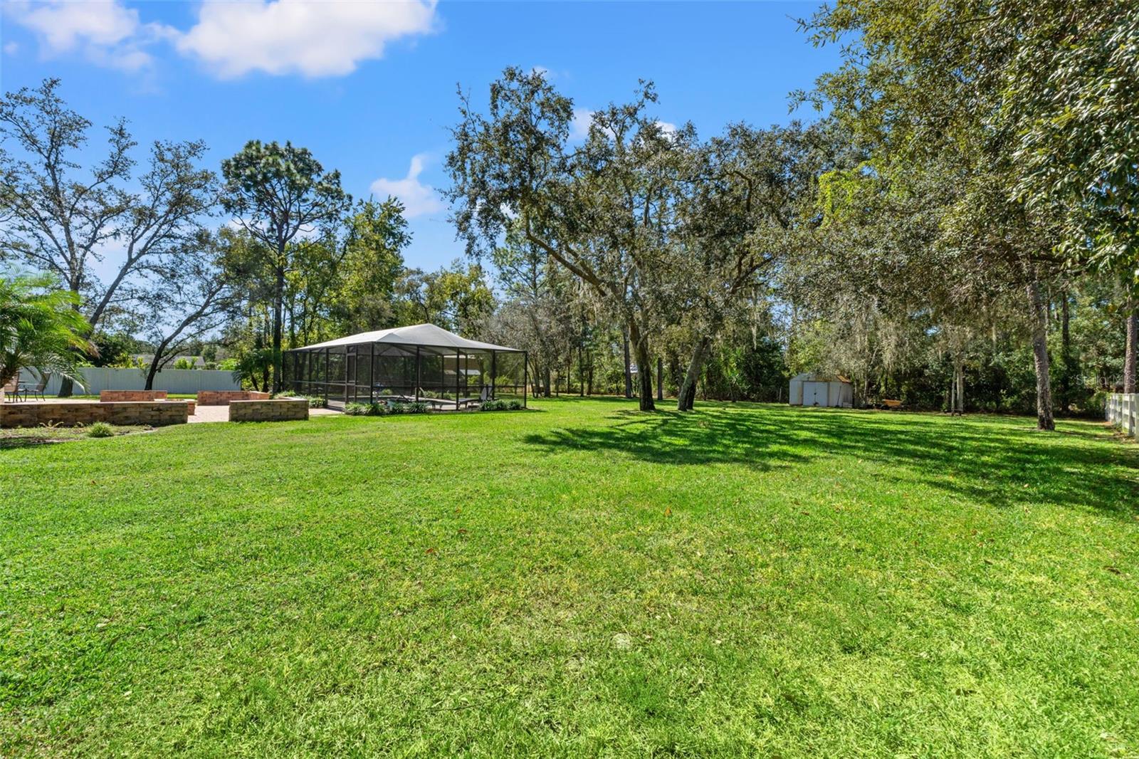LARGE 1 ACRE LOT