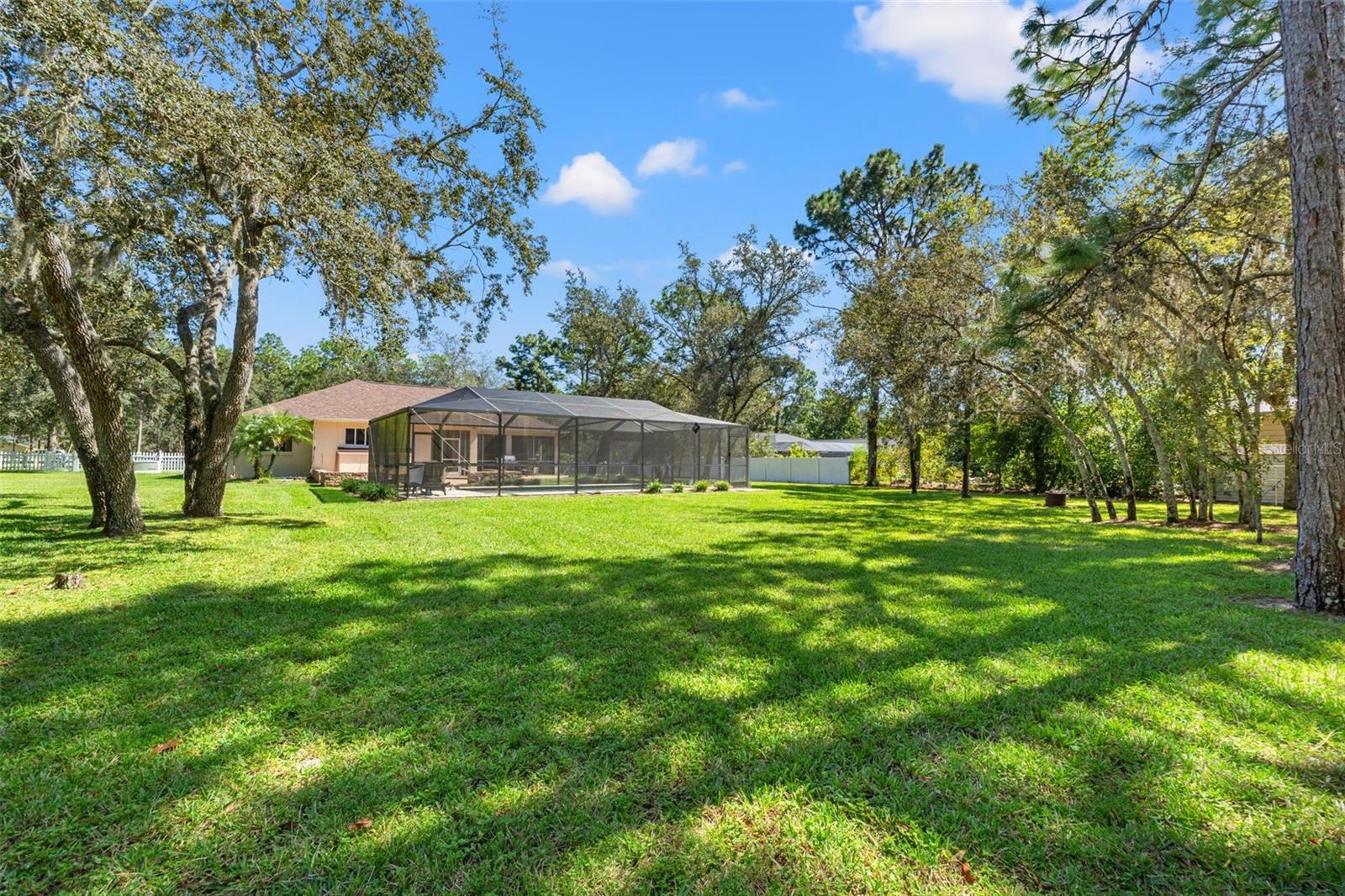 LARGE 1 ACRE LOT