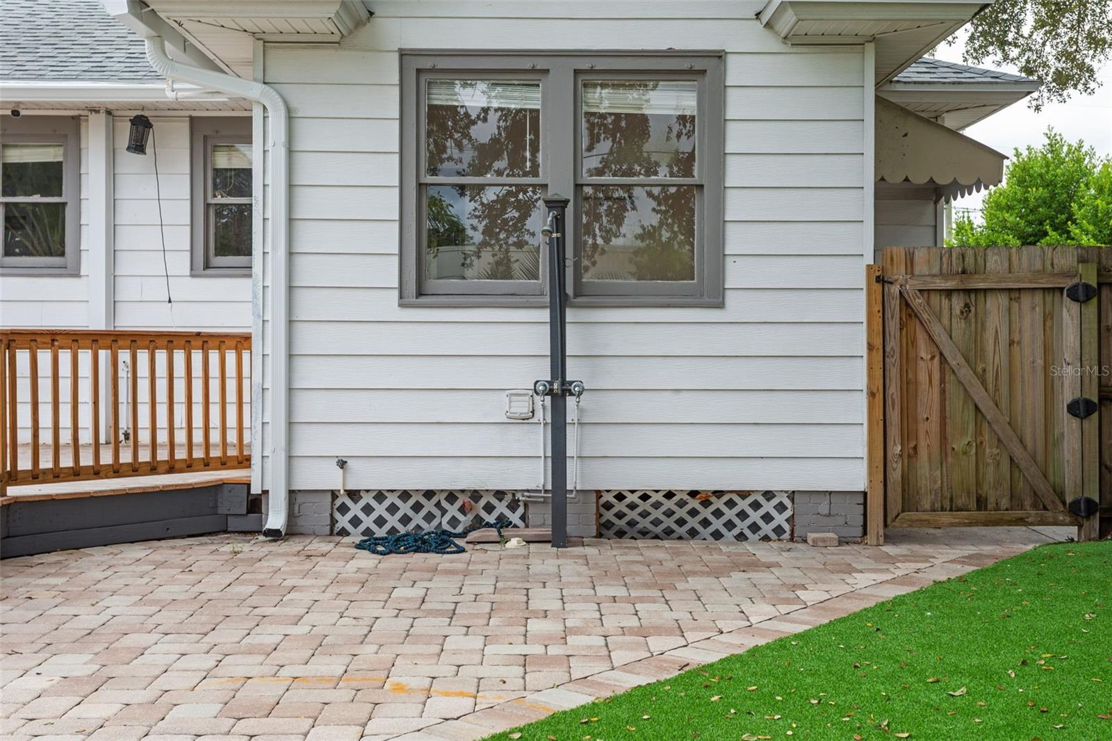 outside shower in back yard