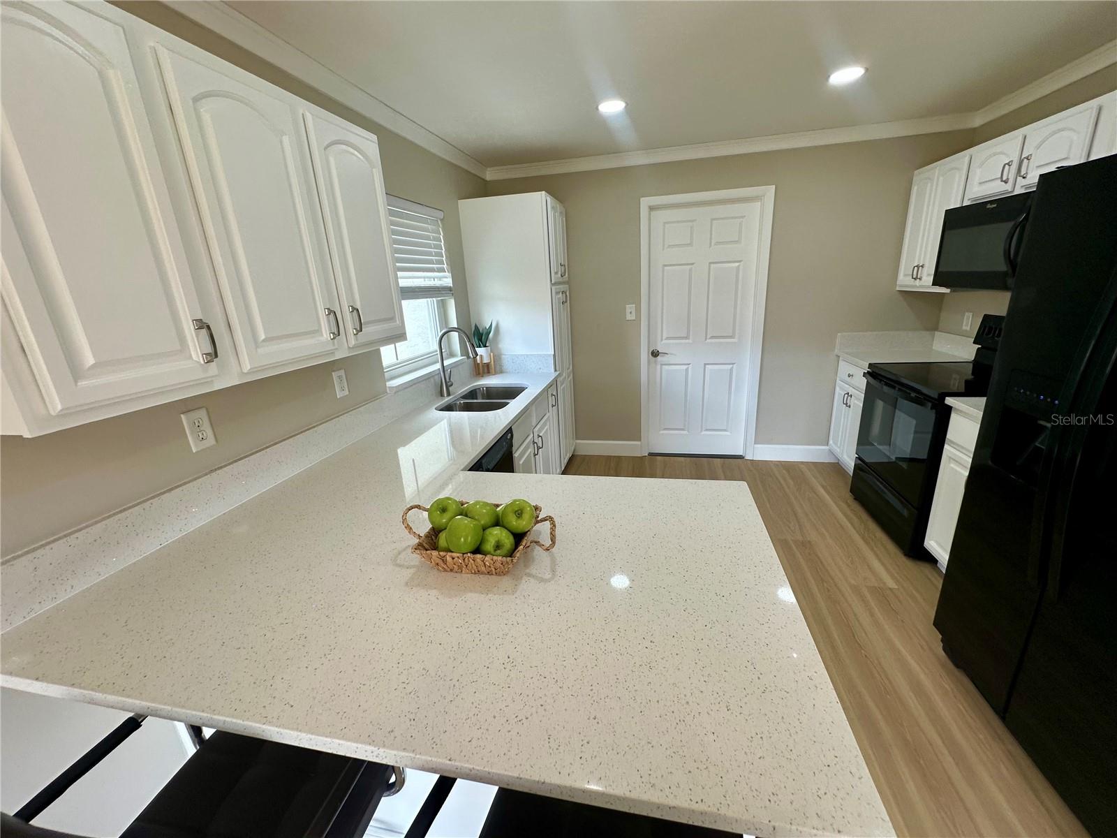 kitchen with breakfast bar