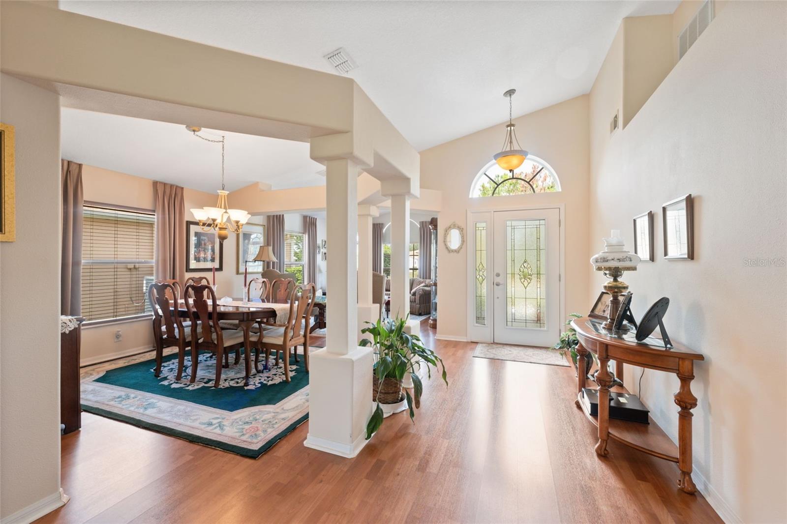 Dining/Foyer