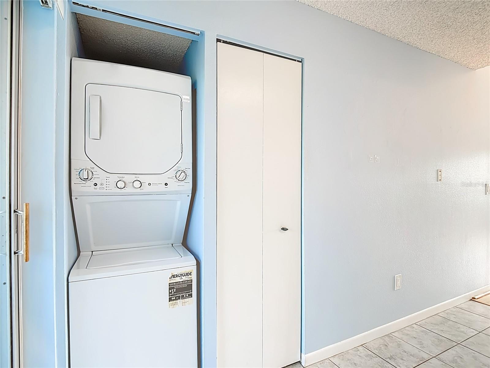 Washer and Dryer alcove in Kitchen - Closet Pantry