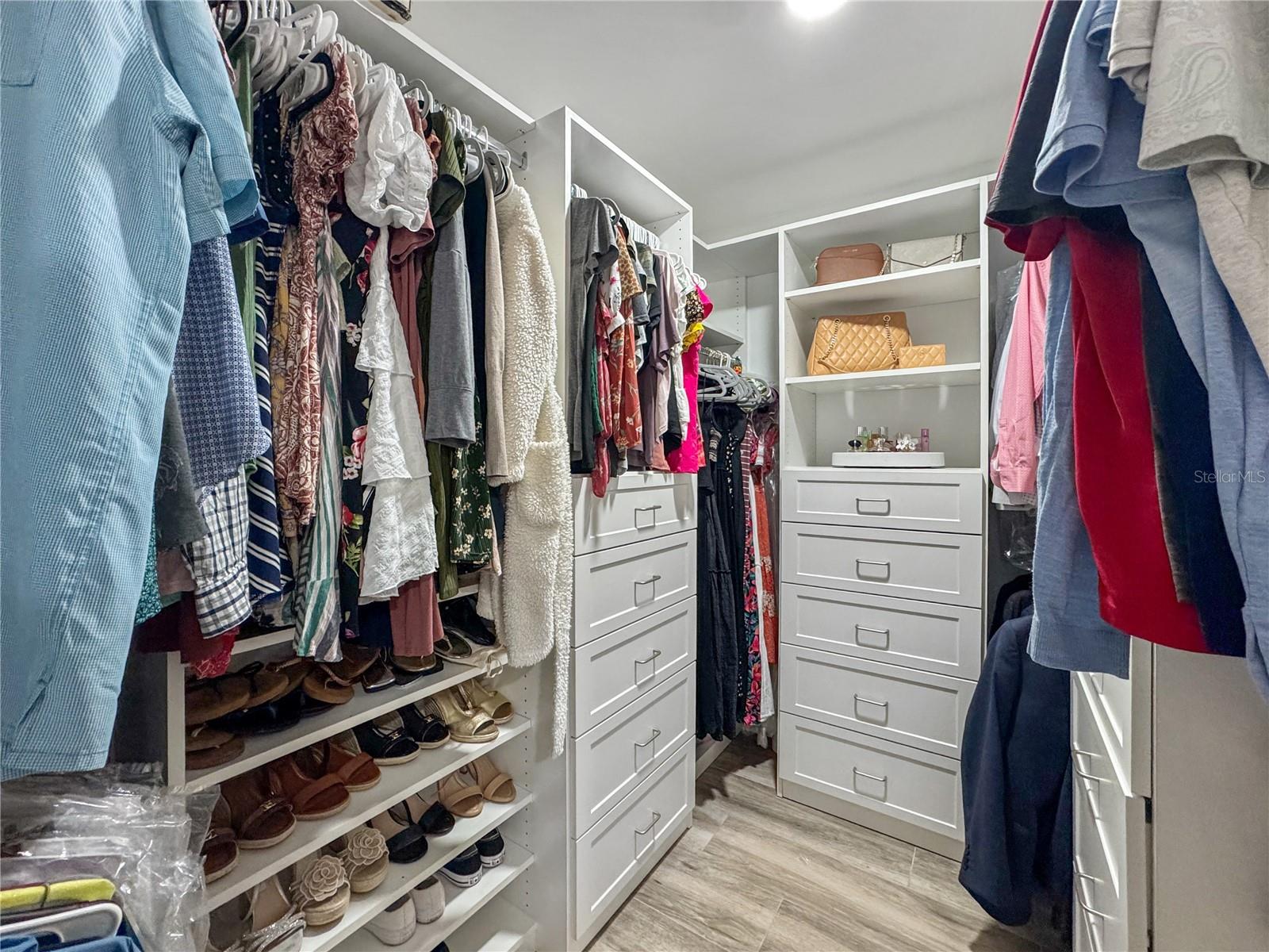 walk in closet