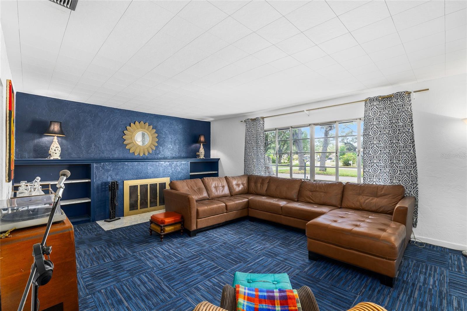 Living Room with Fireplace