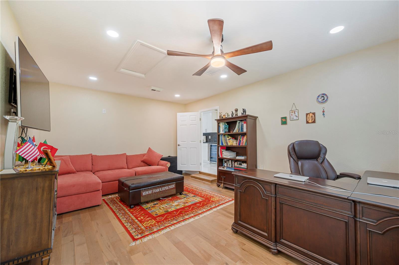 Family room or perfect for guest or office