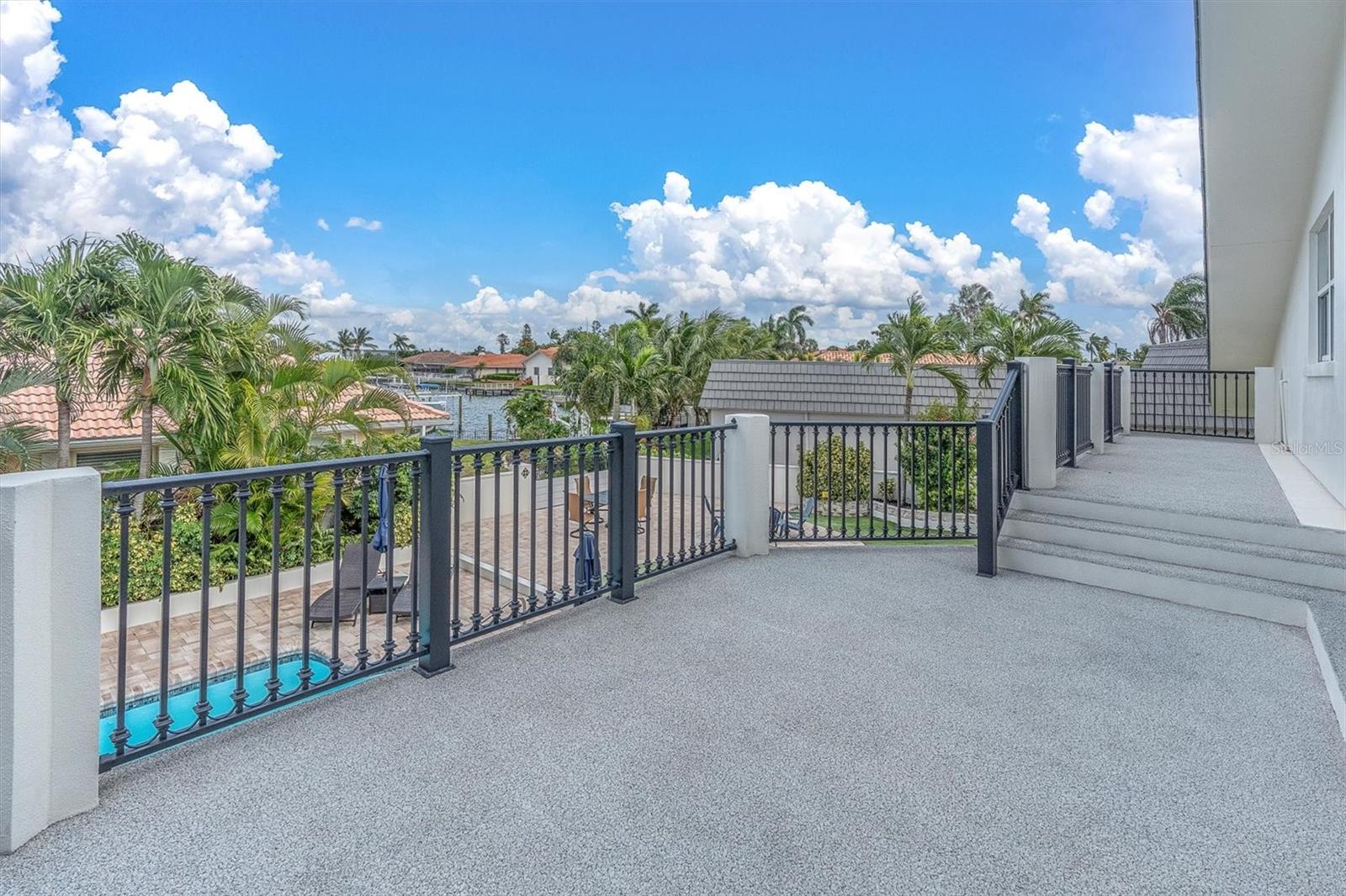 Primary balcony