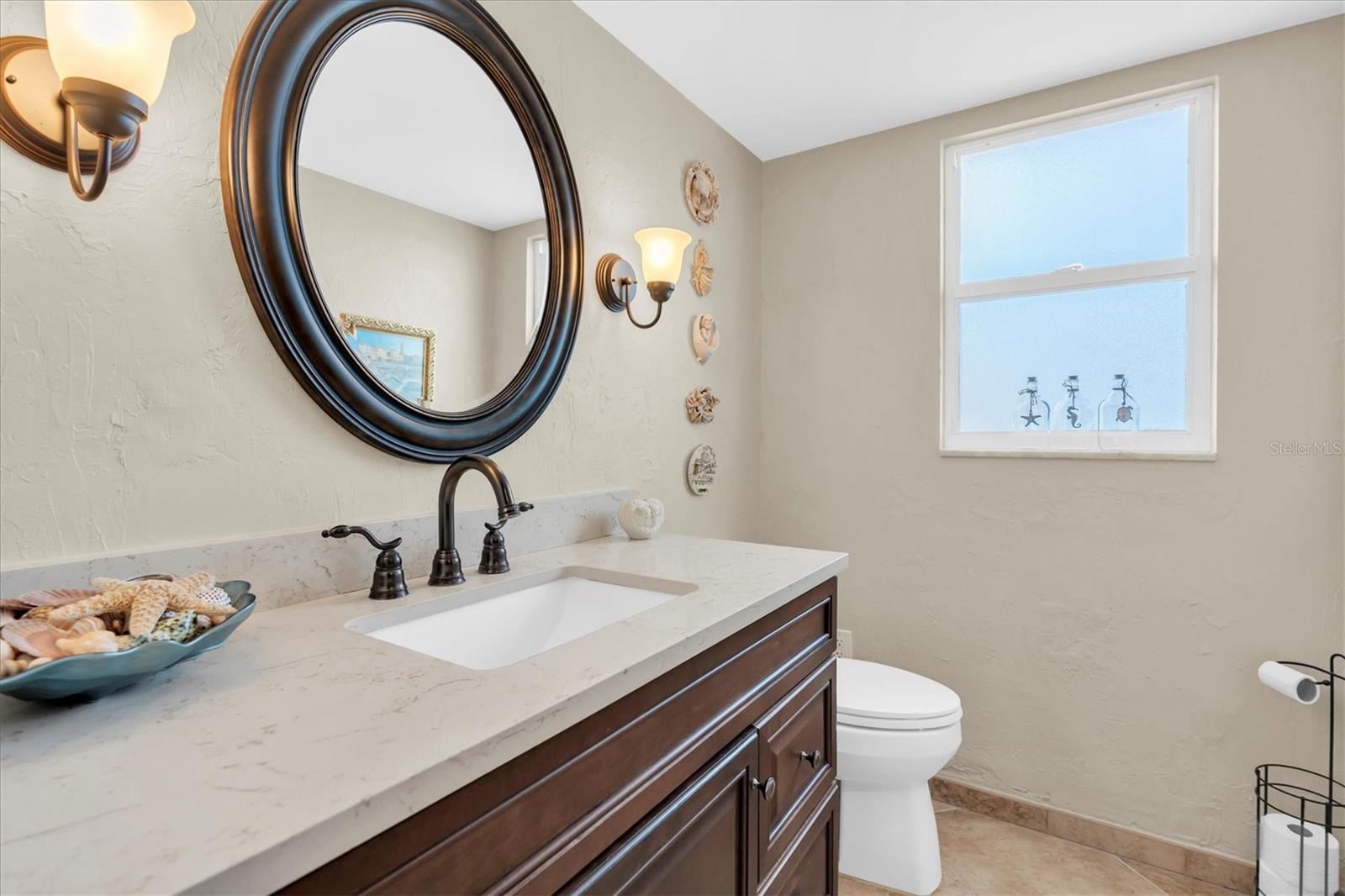 Upstairs shared bath