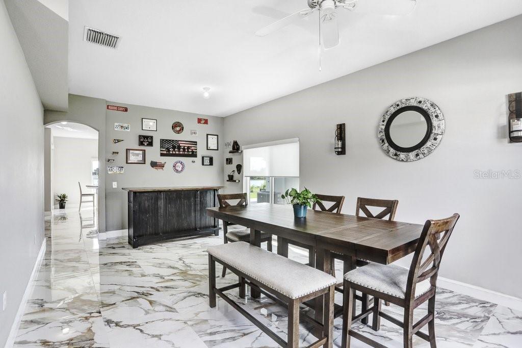 Dining & Bar Room