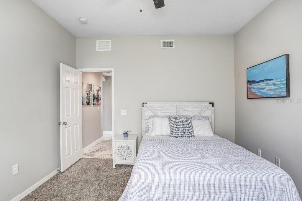 1st Floor Guest Bedroom