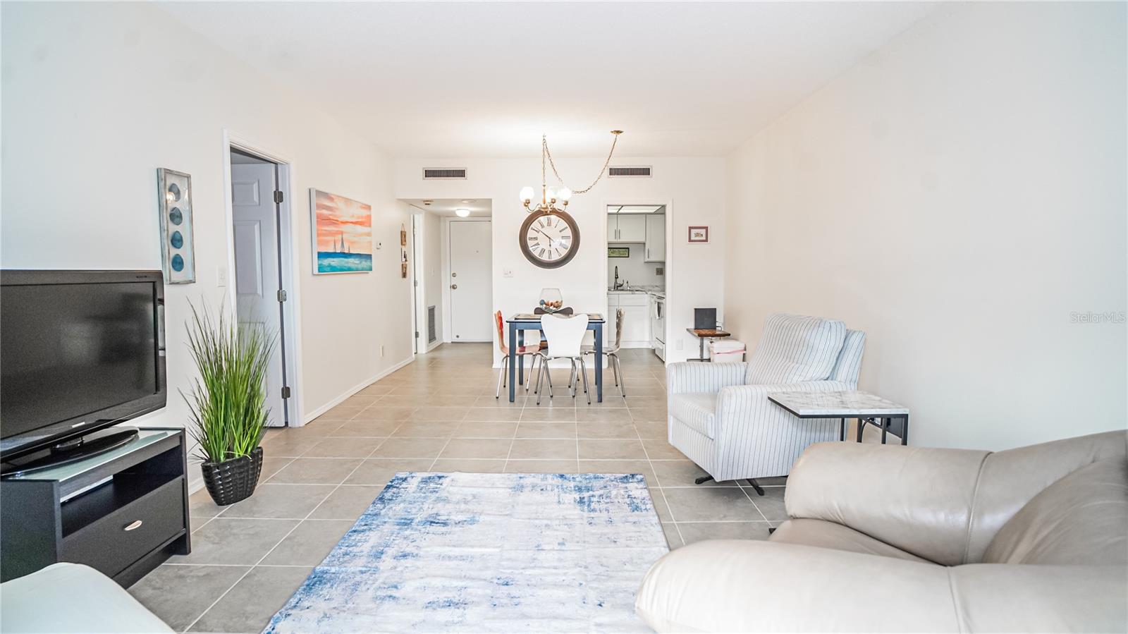 From livingroom to the kitchen