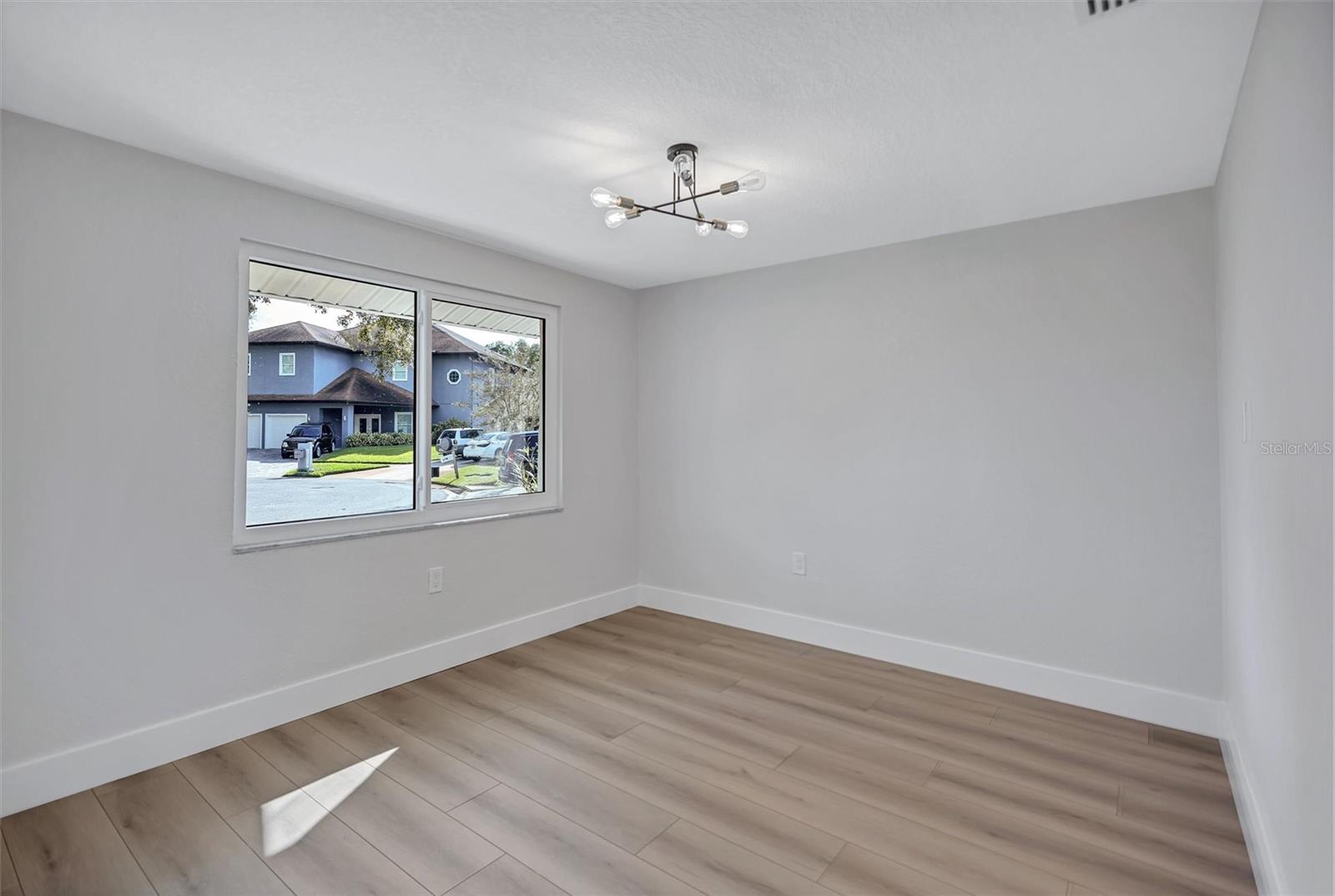 Dining Room to Left of entrance behind kitchen.