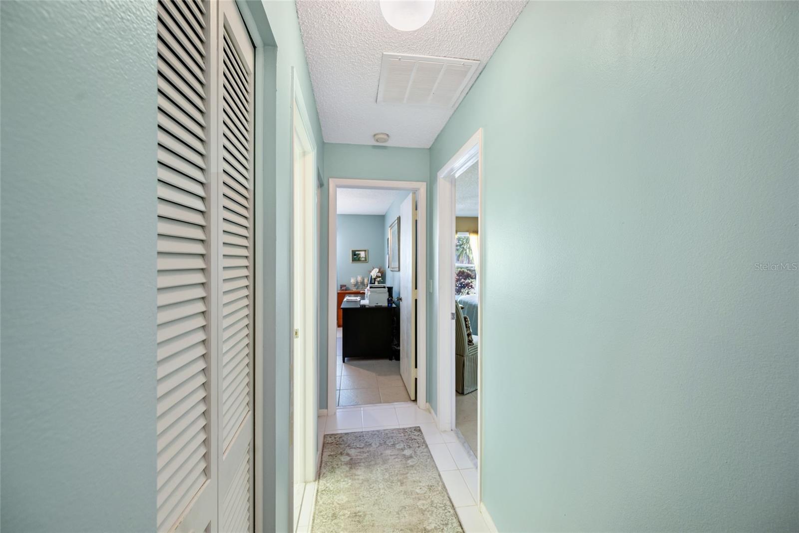 Hall to Bedrooms