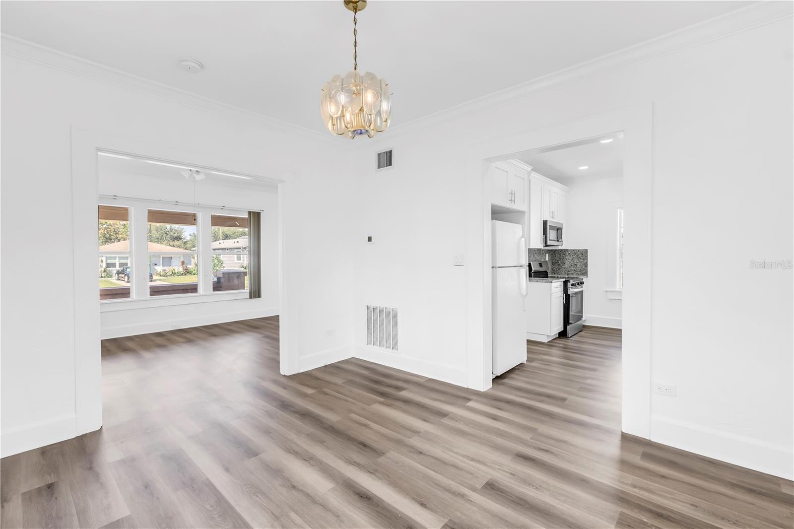 Open floorpla.