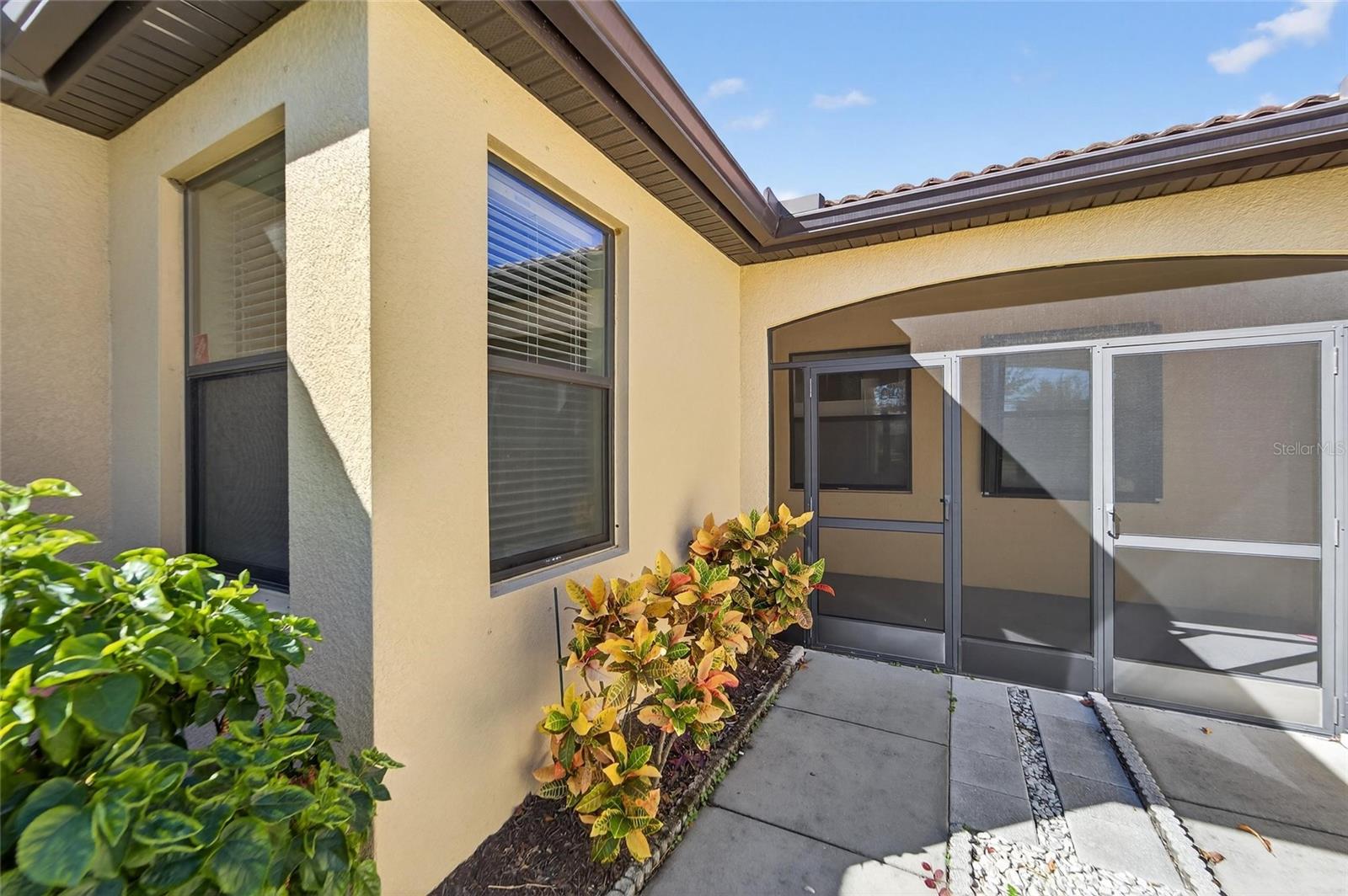 Screened Front Entry