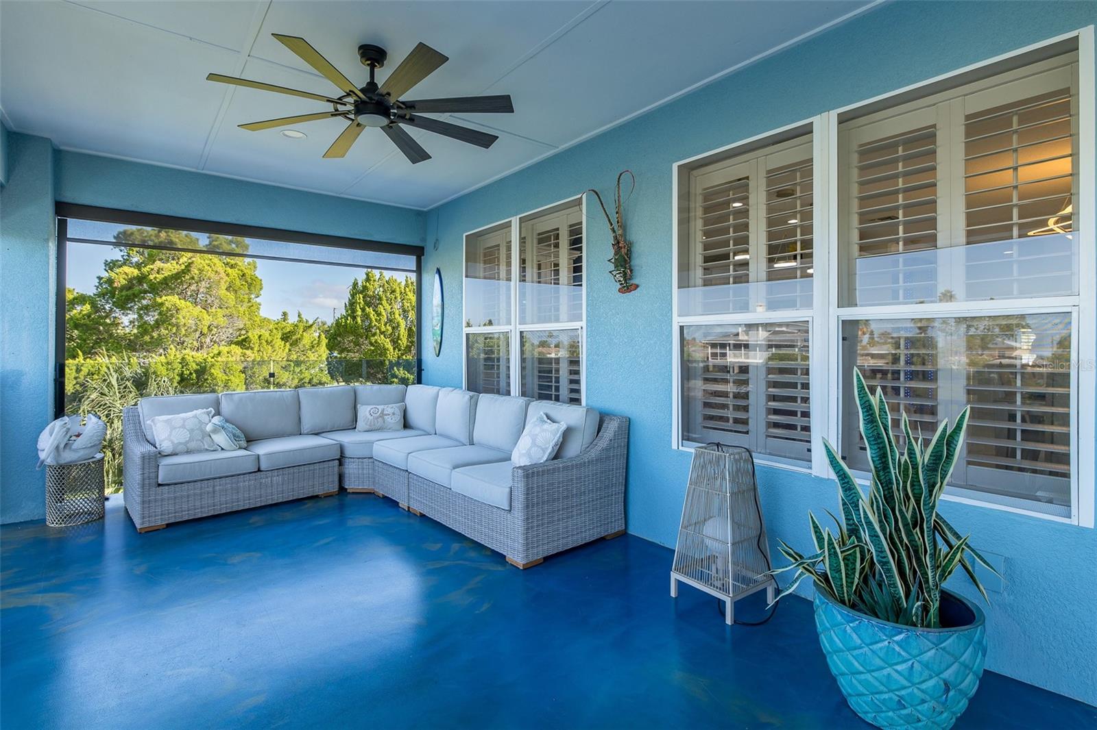 2nd floor Balcony