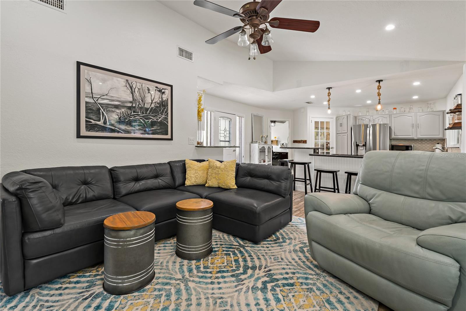 TONS OF NATURAL LIGHT THROUGHOUT