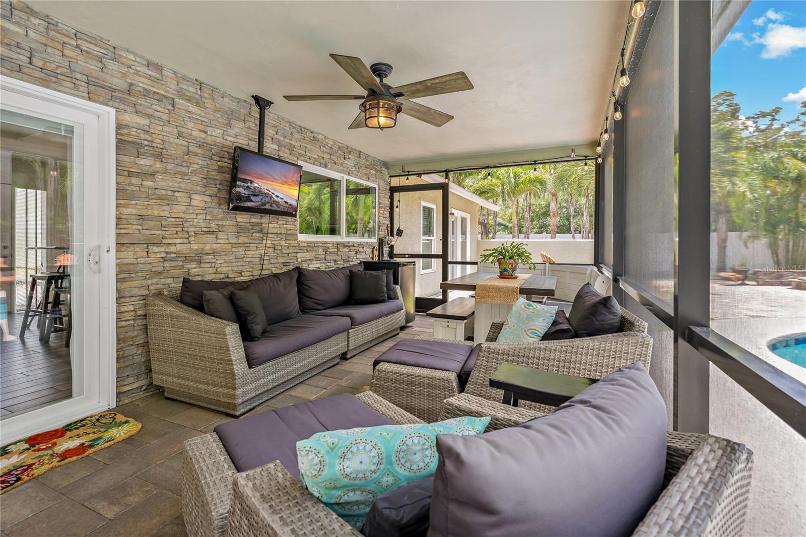 ENJOY RELAXING OR HAVING DINNER IN YOUR COVERED LANAI!