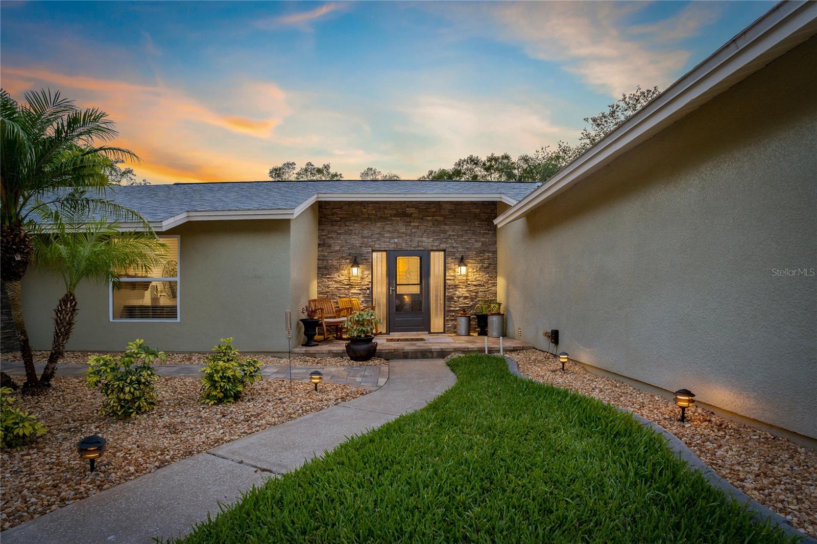 BEAUTIFULLY MAINTAINED HOME ~ SHINES WITH PRIDE OF OWNERSHIP!