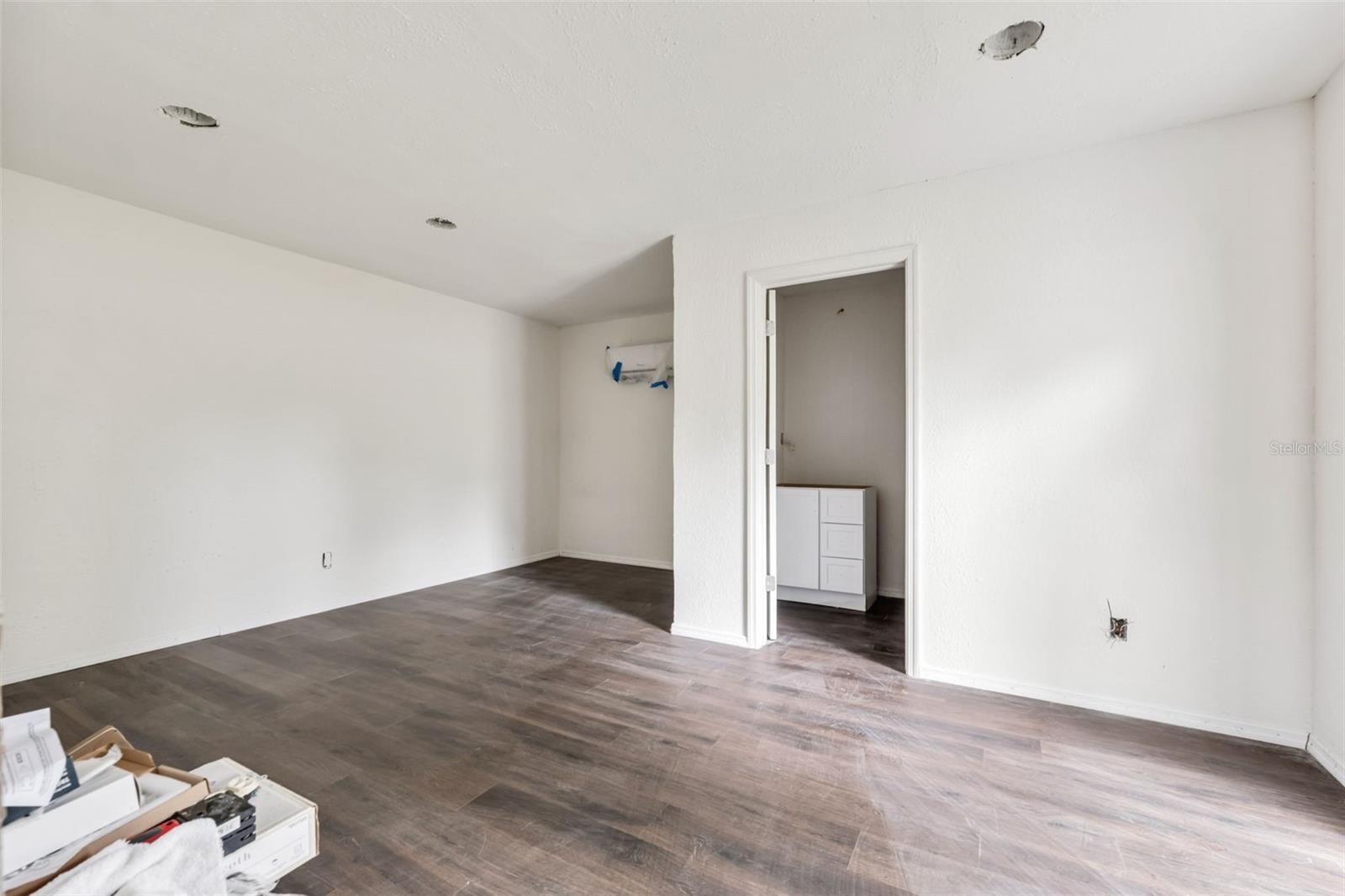 detached garage bed & bath