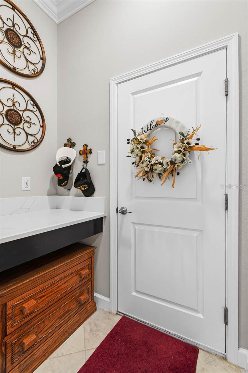 Drop Zone between Interior & Garage