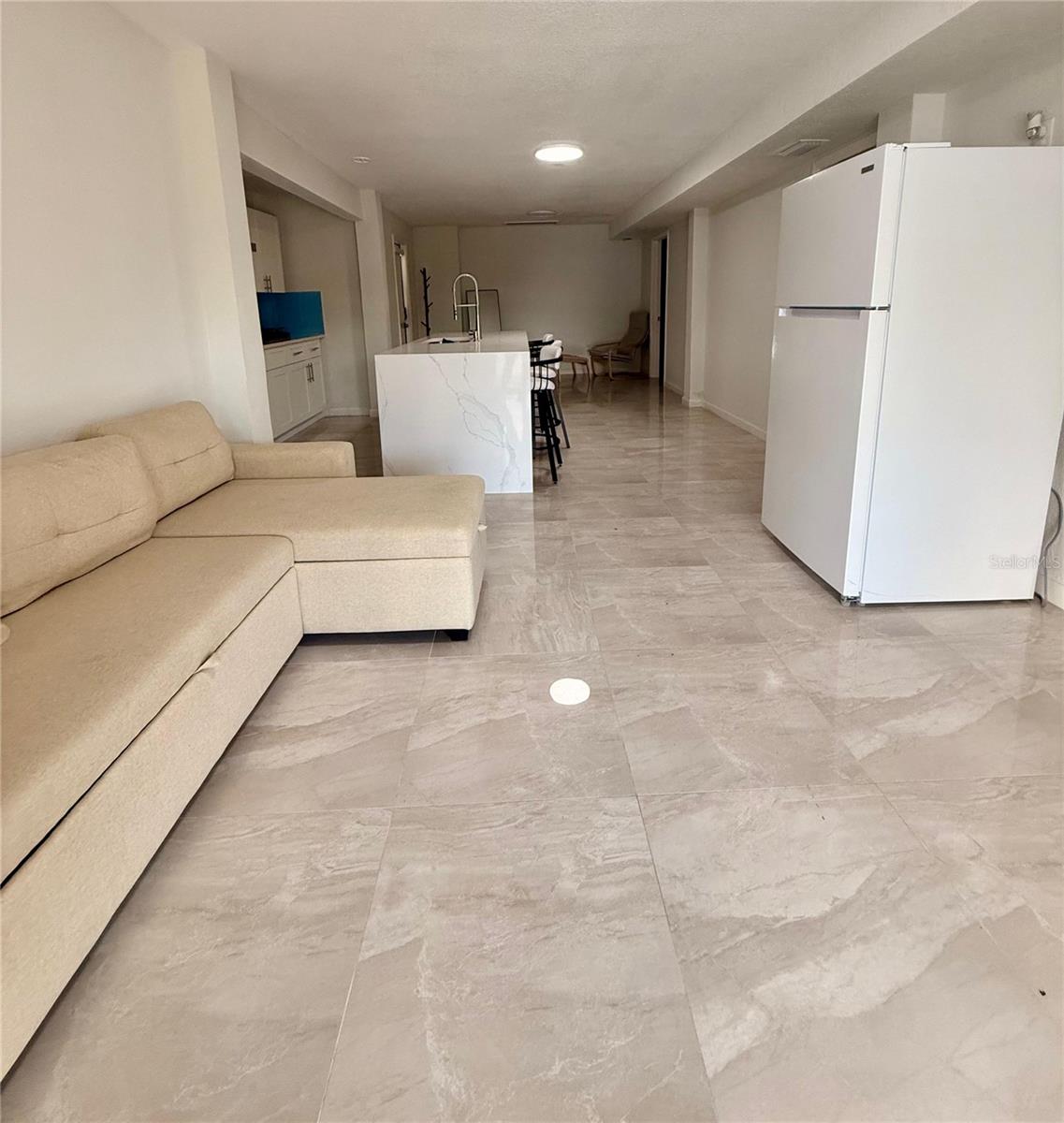 Apartment 1st floor living room