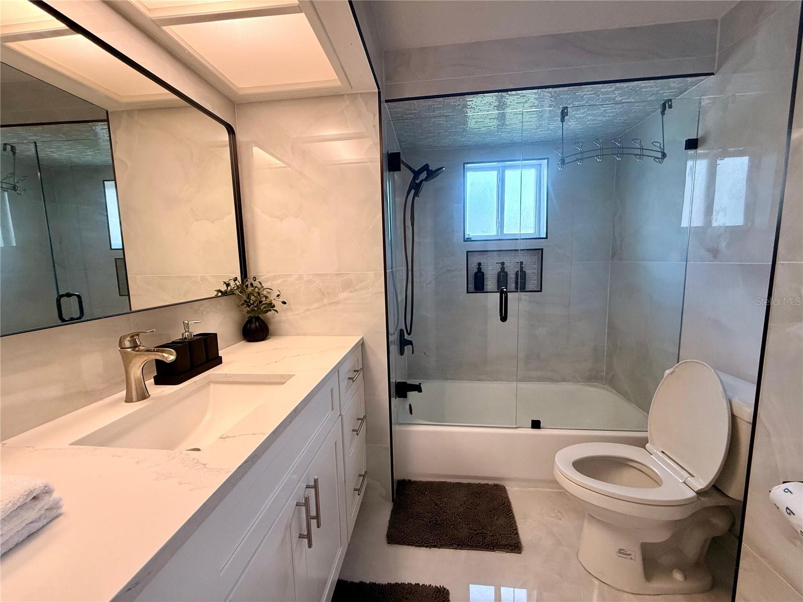 Master bathroom 2nd floor