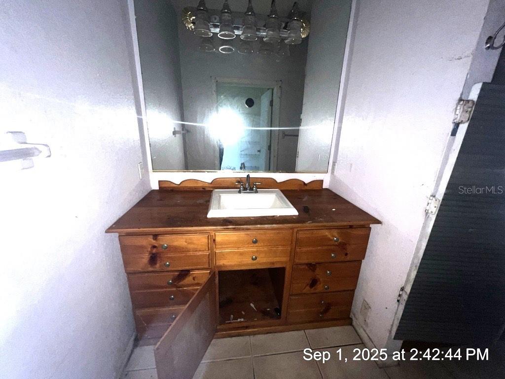 Primary En-Suite Bath