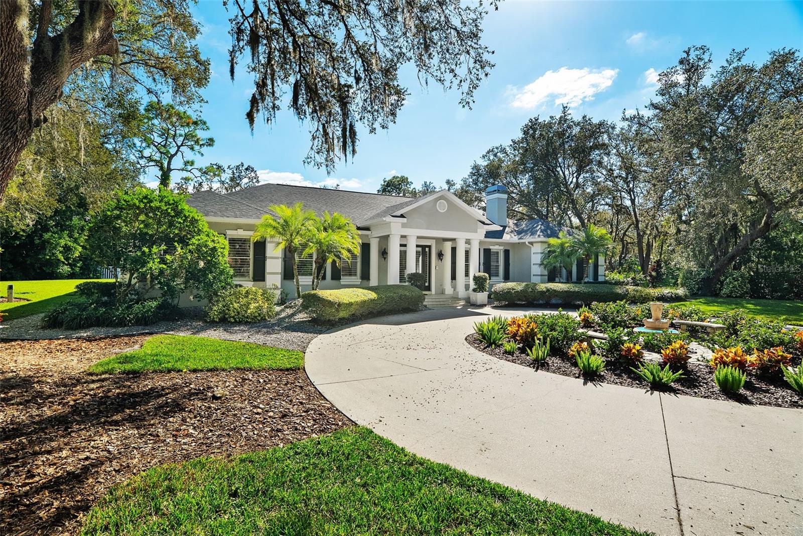 Front Exterior Circle Dr