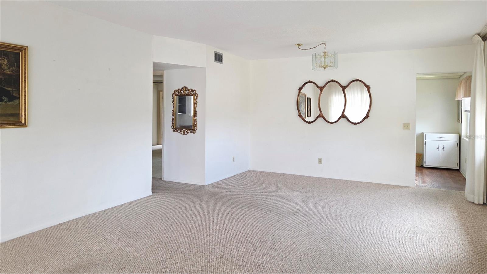 Living/Dining Room
