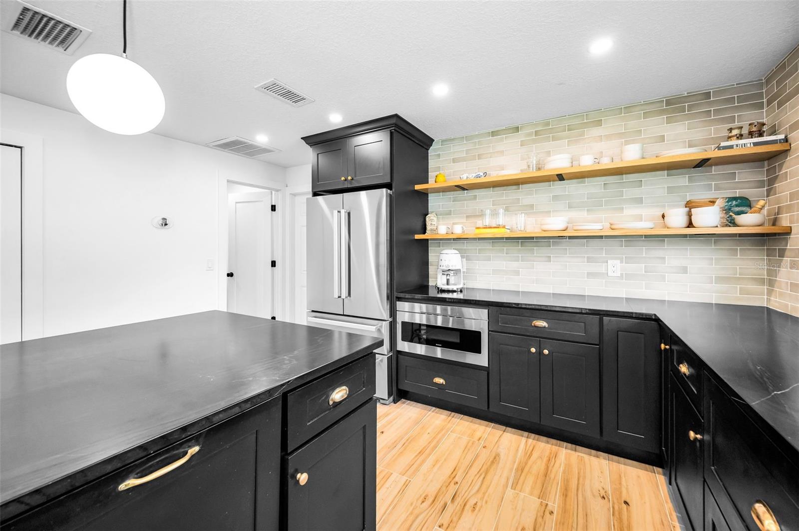 Stainless appliances