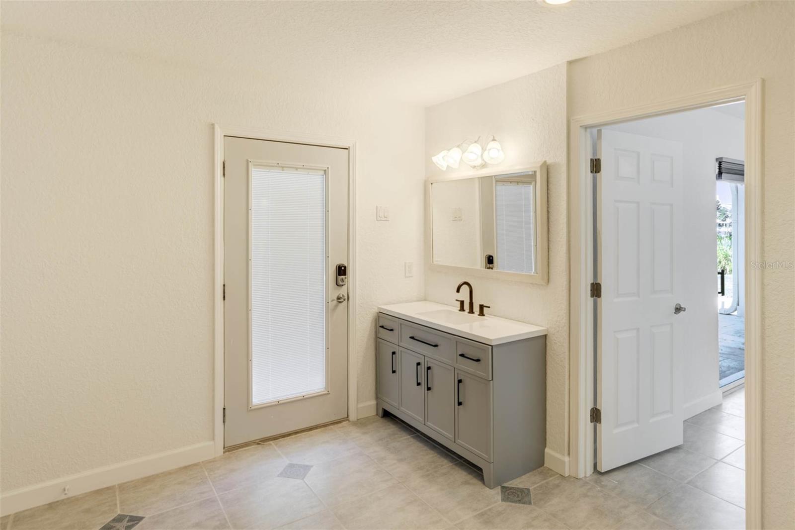 Flex Space Bathroom 4