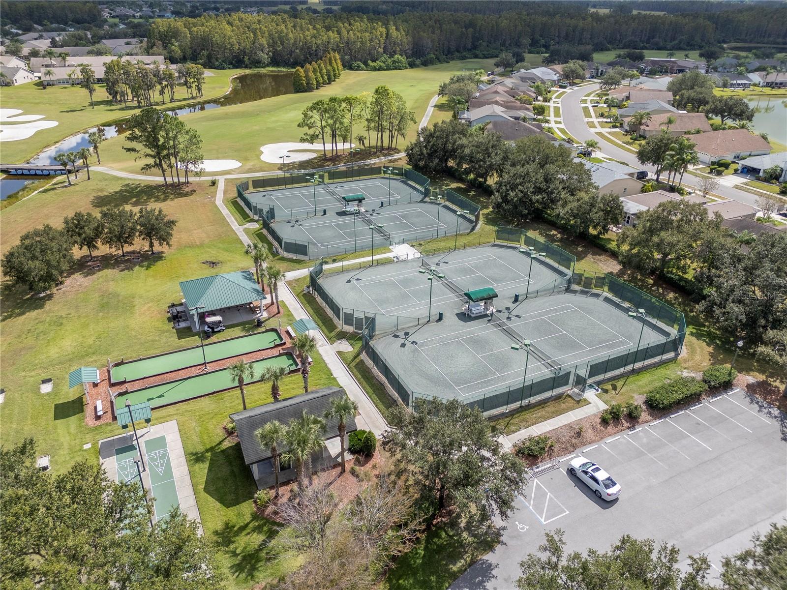Har-tru tennis courts