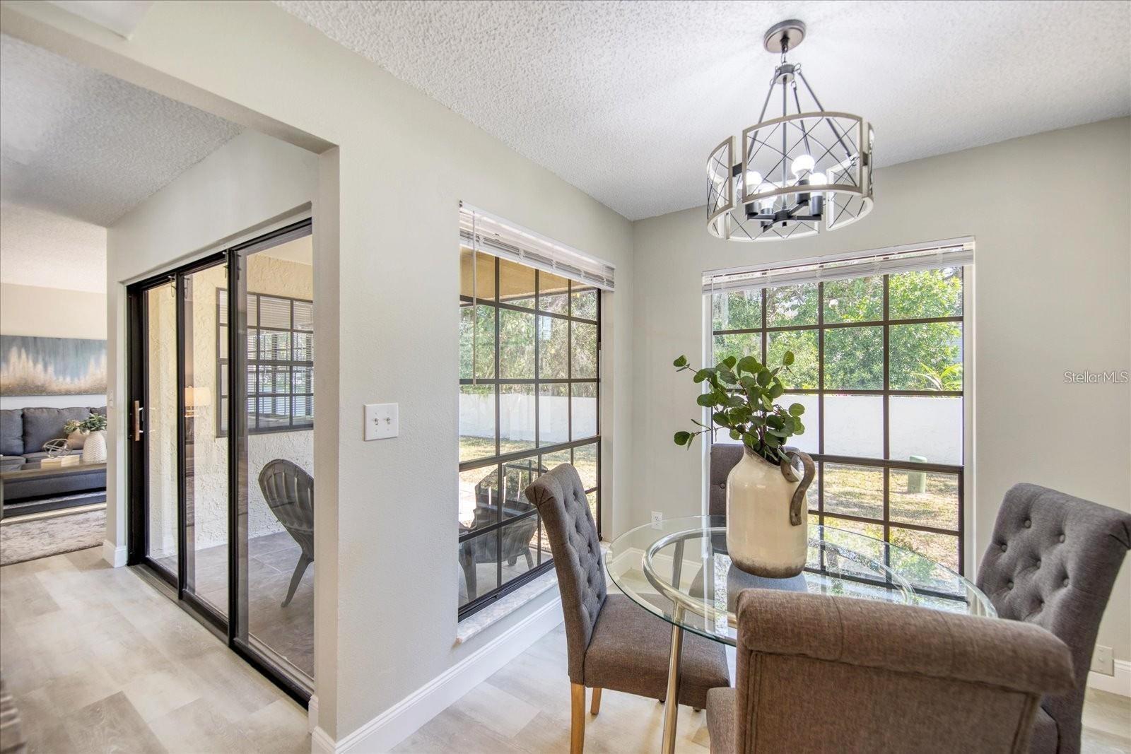Living/Dining areas flow right into the kitchen~