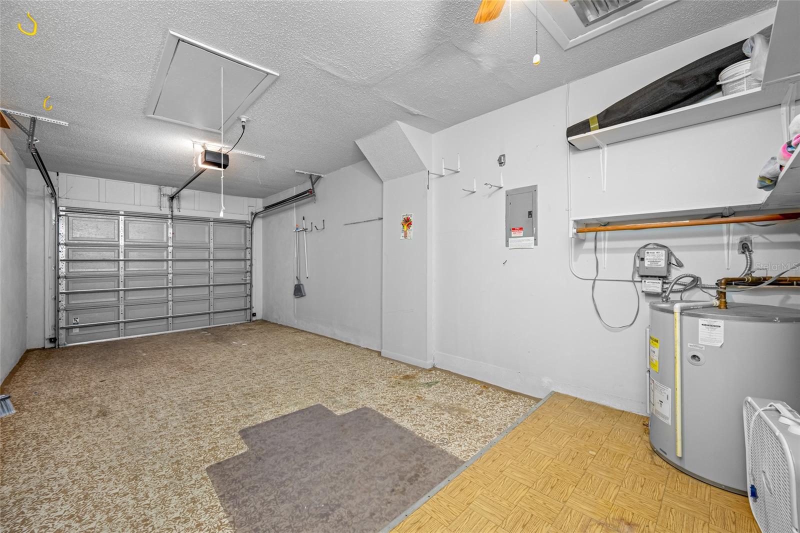 1 Car Garage