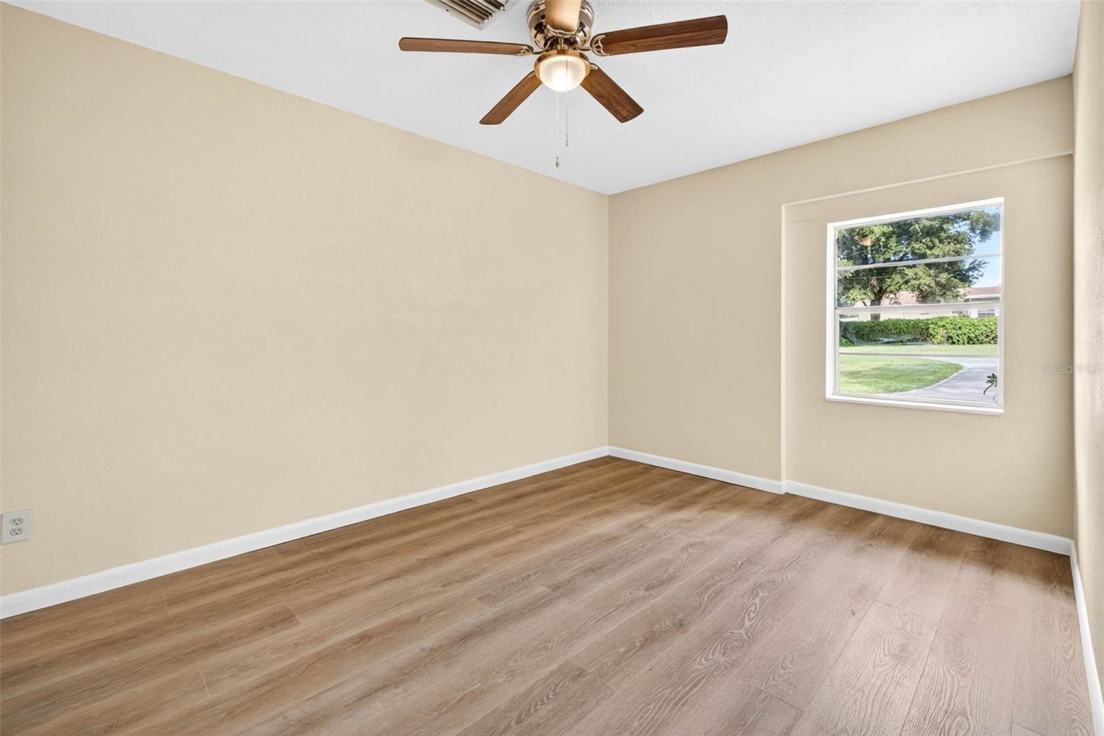 BEDROOM #4