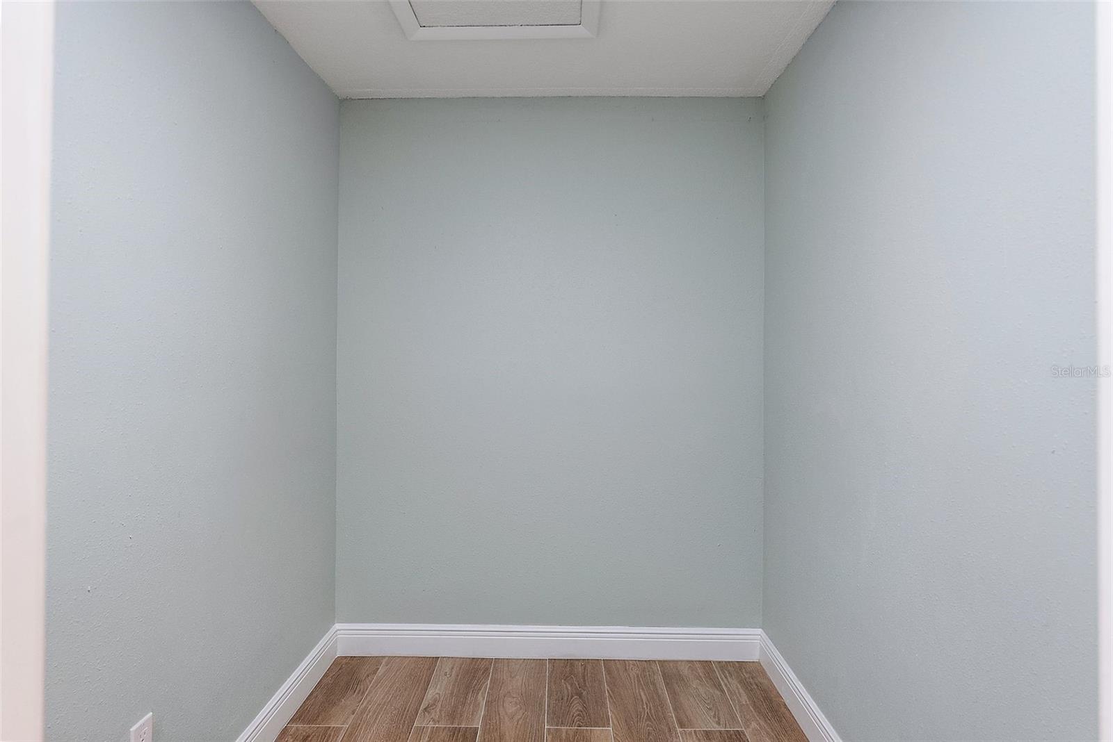 Walk-in closet