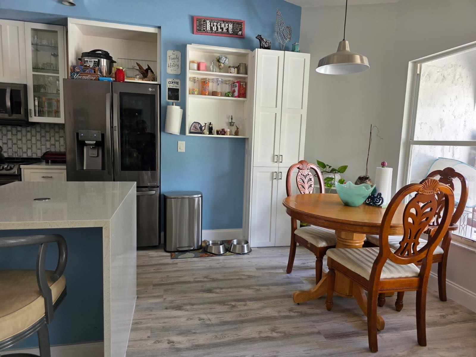 Breakfast nook/kitchen